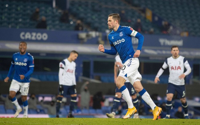 续吸引媒体 续吸引媒体